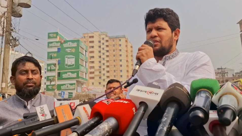 দেশে সুষ্ঠু নির্বাচন দিতে চায় সরকার: মাহফুজ আলম